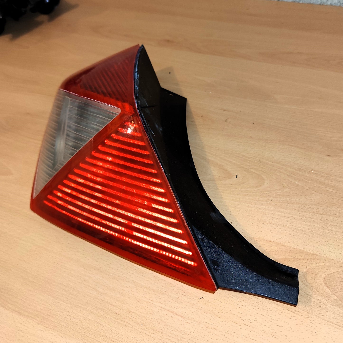 glace de phare arrière gauche pour Renault Avantime