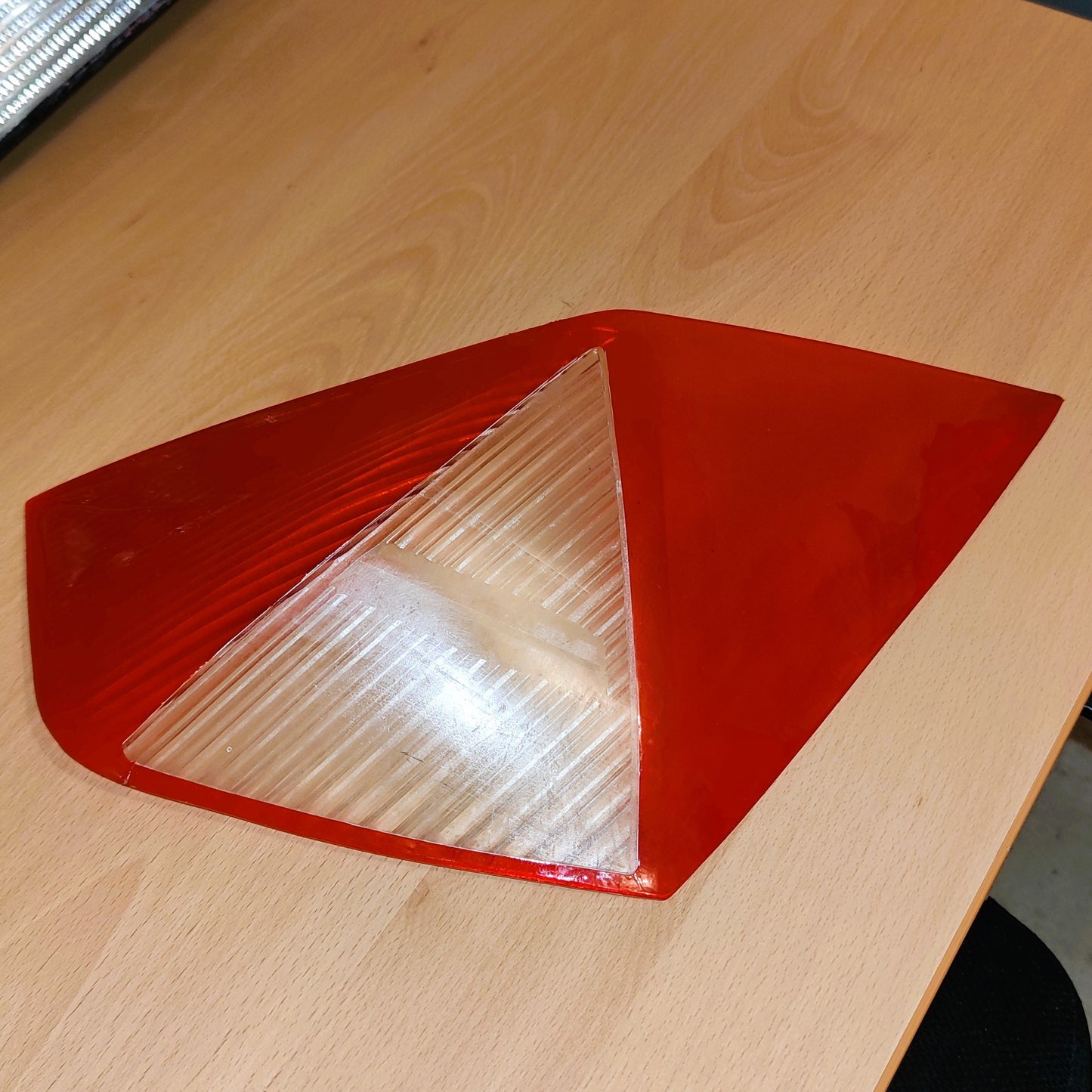 glace de phare arrière gauche pour Renault Avantime